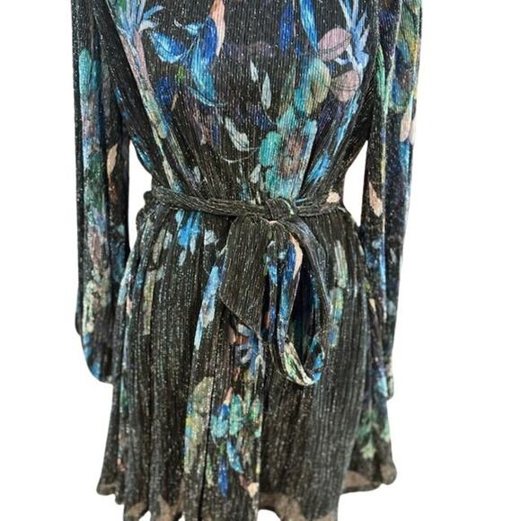 Dress the Population “Kirsi” Mini Dress with Sash Belt and Long Sleeves – Small - Picture 3 of 7